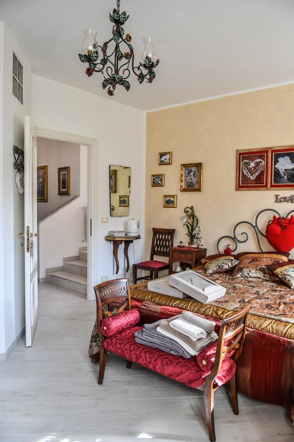 Bed and Breakfast La Terra Di Mingo à Vado Ligure Extérieur photo