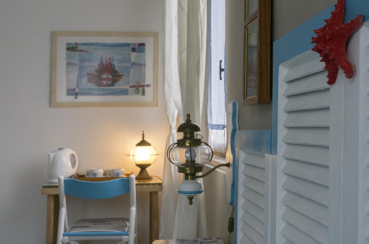 Bed and Breakfast La Terra Di Mingo à Vado Ligure Extérieur photo