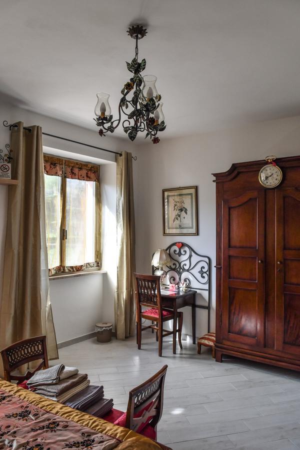 Bed and Breakfast La Terra Di Mingo à Vado Ligure Extérieur photo
