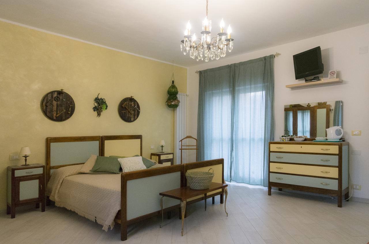 Bed and Breakfast La Terra Di Mingo à Vado Ligure Extérieur photo